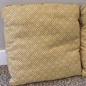 Yellow throw pillows - like new!